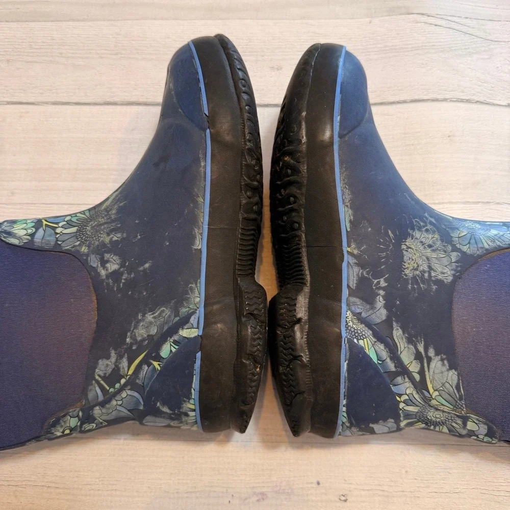 BOGS girls navy teal floral snow boots kids size‎ 2